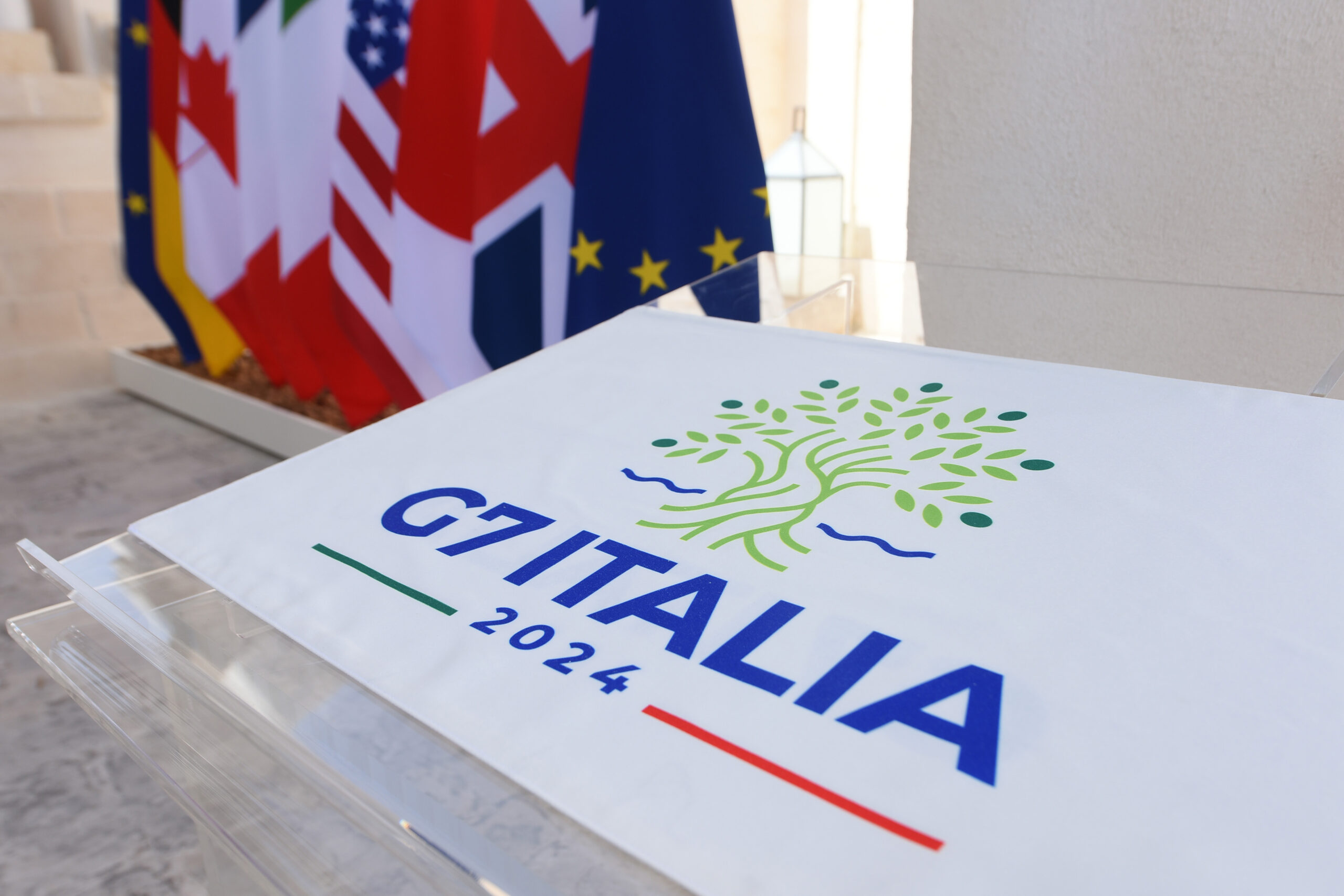Dietro le quinte del gruppo di lavoro G7 sulla cyber. L’esperienza italiana Dietro le quinte del gruppo di lavoro G7 sulla cyber. L’esperienza italiana