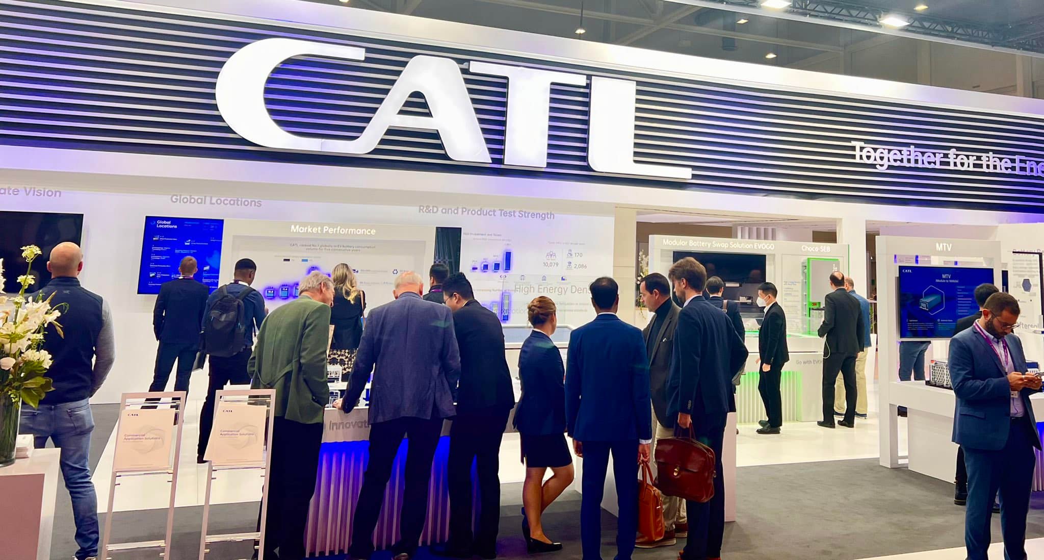 Pechino alza il tiro sulle auto elettriche e porta le batterie in Borsa Pechino alza il tiro sulle auto elettriche e porta le batterie in Borsa