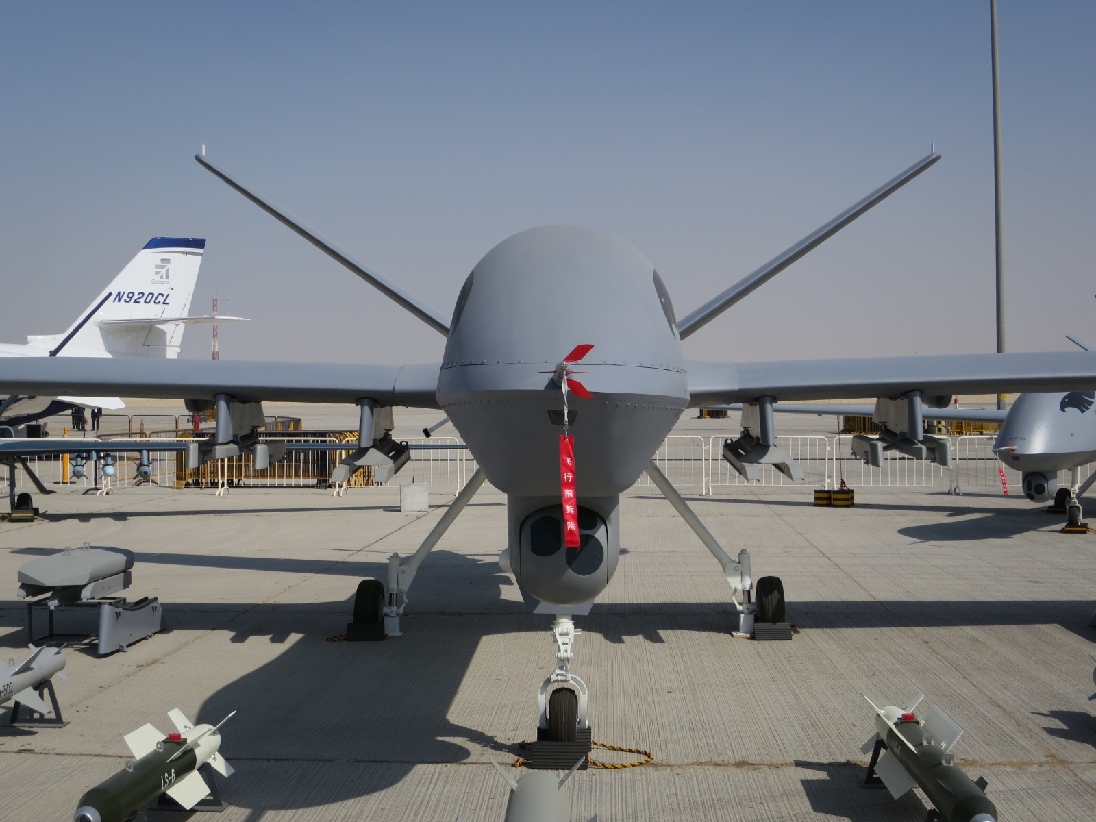 Droni, IA e laser. Così la Cina si prepara alla guerra anti drone Droni, IA e laser. Così la Cina si prepara alla guerra anti drone