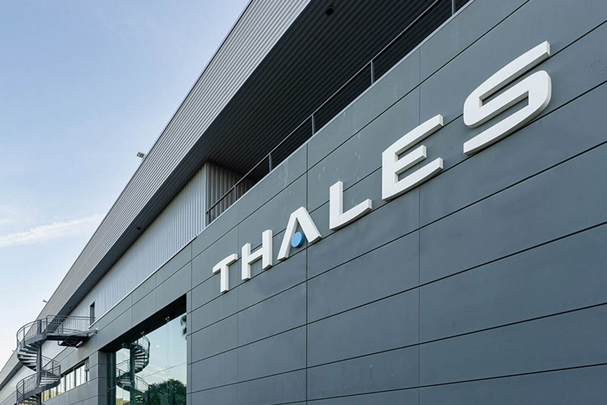 oltre l8217iss cosa significa l8217accordo tra thales alenia space e blue origin