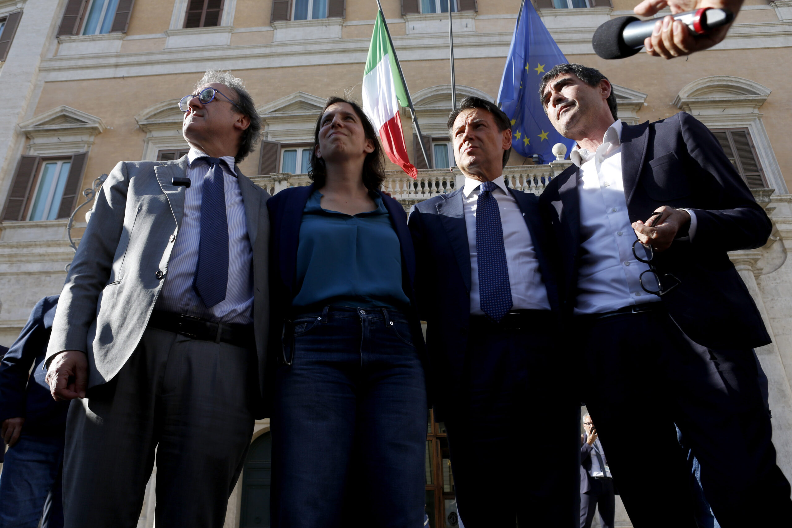 La politica estera non può essere solo e sempre una piazzata. L’opinione di Merlo La politica estera non può essere solo e sempre una piazzata. L’opinione di Merlo