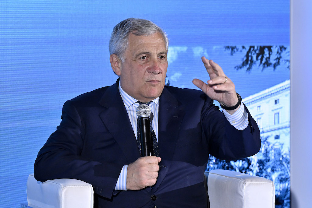 tajani a nizza per un mediterraneo pi249 connesso via italia