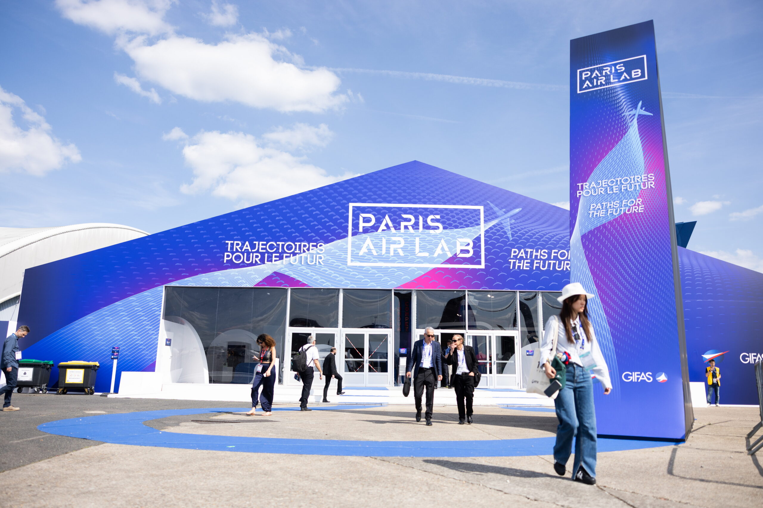 le bourget 2025 l8217italia dello spazio e della difesa gioca in attacco