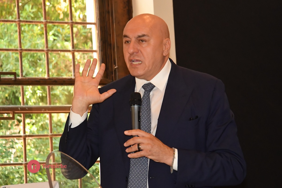 Crosetto lancia l’esercito cyber, 1.500 unità per la sicurezza digitale italiana