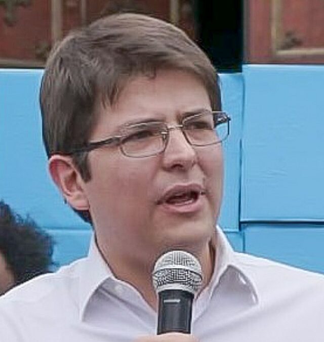 Colombia, l’attentato a Miguel Uribe. Quando la politica cede il passo alle pistole Colombia, l’attentato a Miguel Uribe. Quando la politica cede il passo alle pistole