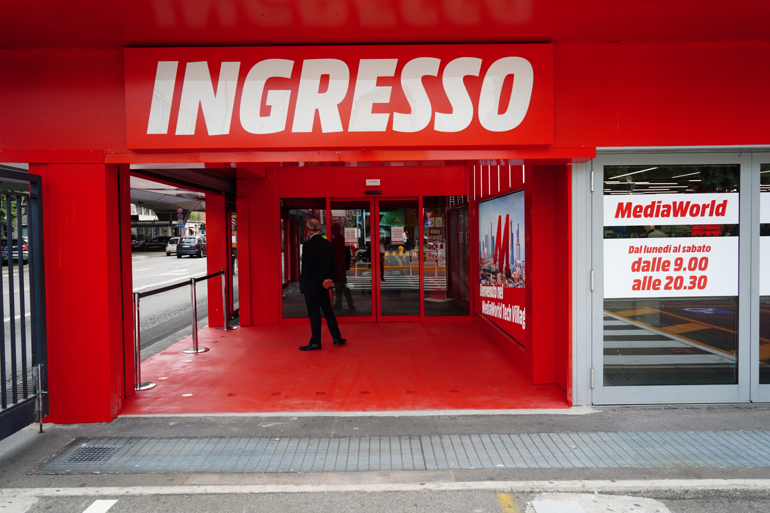 La Cina entra nella logisitica europea. Cosa comporta l’accordo Ceconomy JD.com