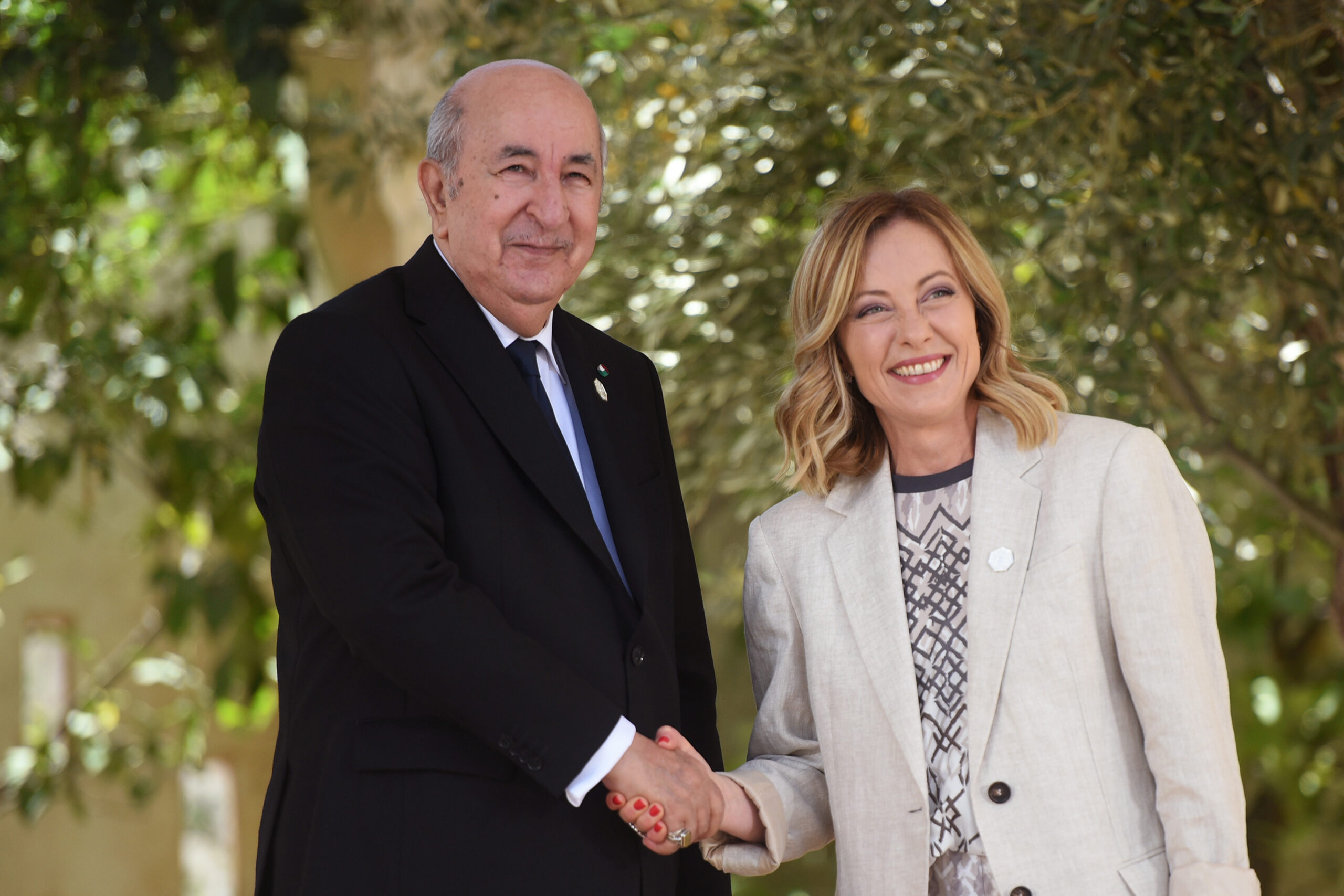 Eni, Bonifiche ferraresi e non solo. Tutti gli accordi tra Italia e Algeria Eni, Bonifiche ferraresi e non solo. Tutti gli accordi tra Italia e Algeria