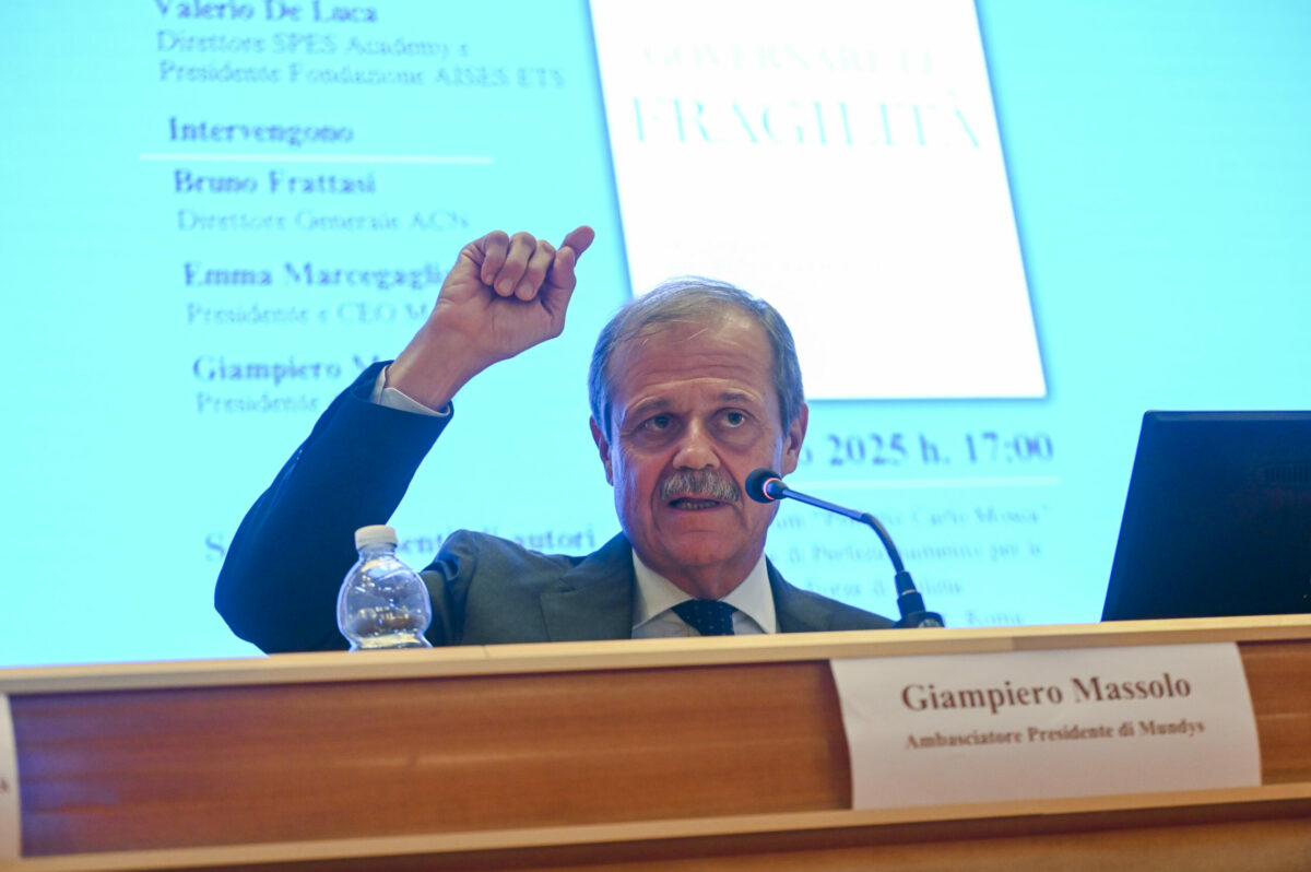 Dalla difesa ai dazi, come cambia l’Occidente. La lettura di Massolo Dalla difesa ai dazi, come cambia l’Occidente. La lettura di Massolo