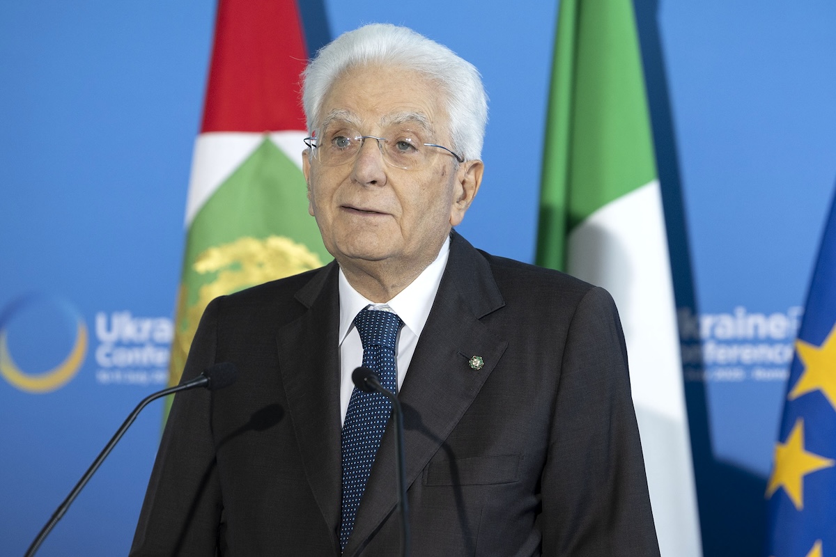 Perché l’Italia è diventata il laboratorio della propaganda russa. Parla Sensi