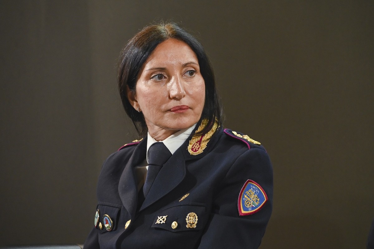 cos236 si combatte il maschilismo al tempo dei social parla barbara strappato polizia postale