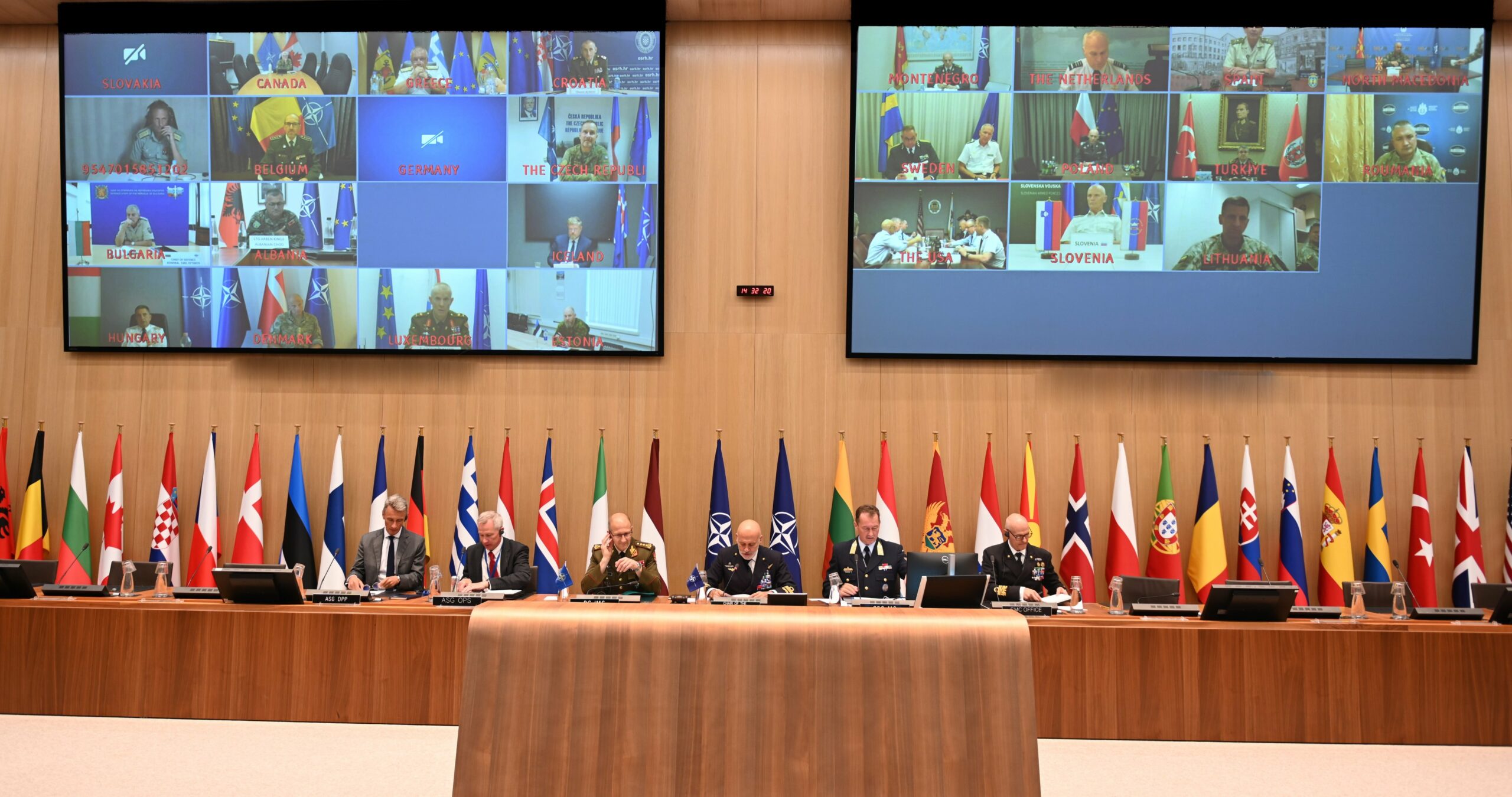 mentre i leader discutono la nato fa il punto sulla situazione sul campo in ucraina i dettagli