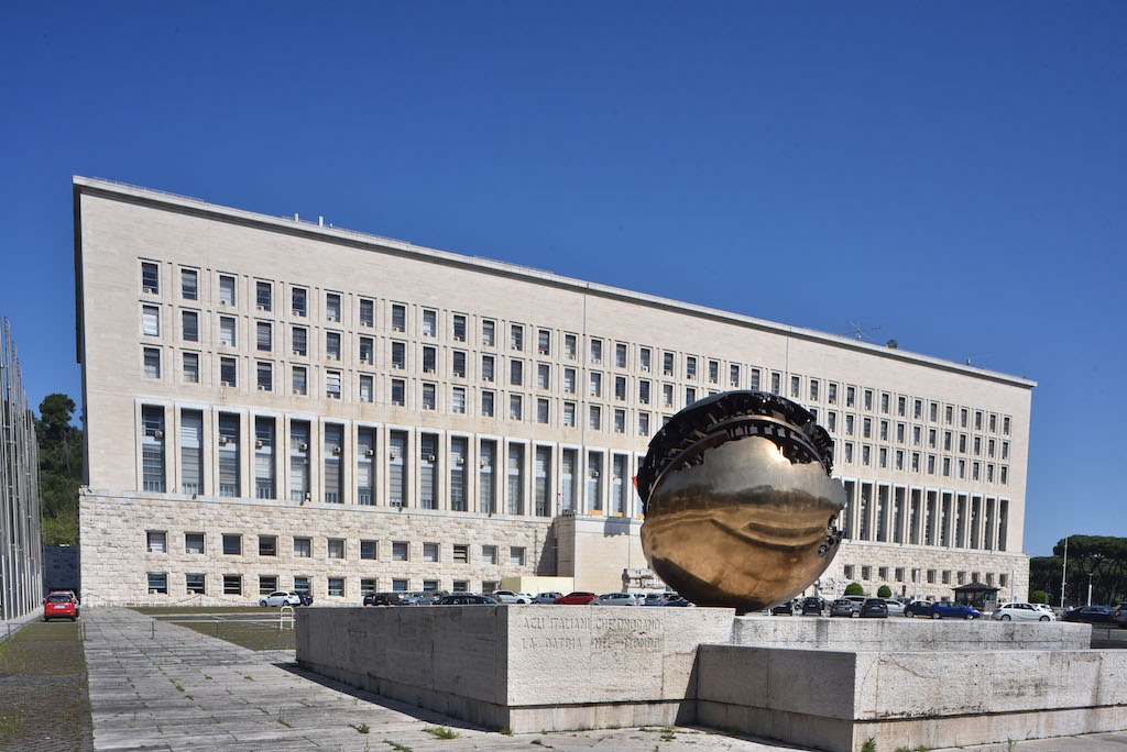 per roma visione politica e diplomazia economica la ricetta di cangelosi
