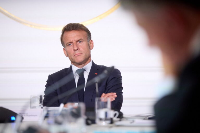 Malcontento e minacce ibride, perché la crisi francese è un test per l’Europa