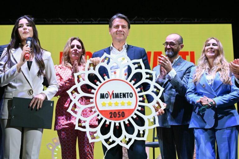 La stella di Conte, il vitello di Lollobrigida, il drone di Urso. Queste le avete viste? La stella di Conte, il vitello di Lollobrigida, il drone di Urso. Queste le avete viste?