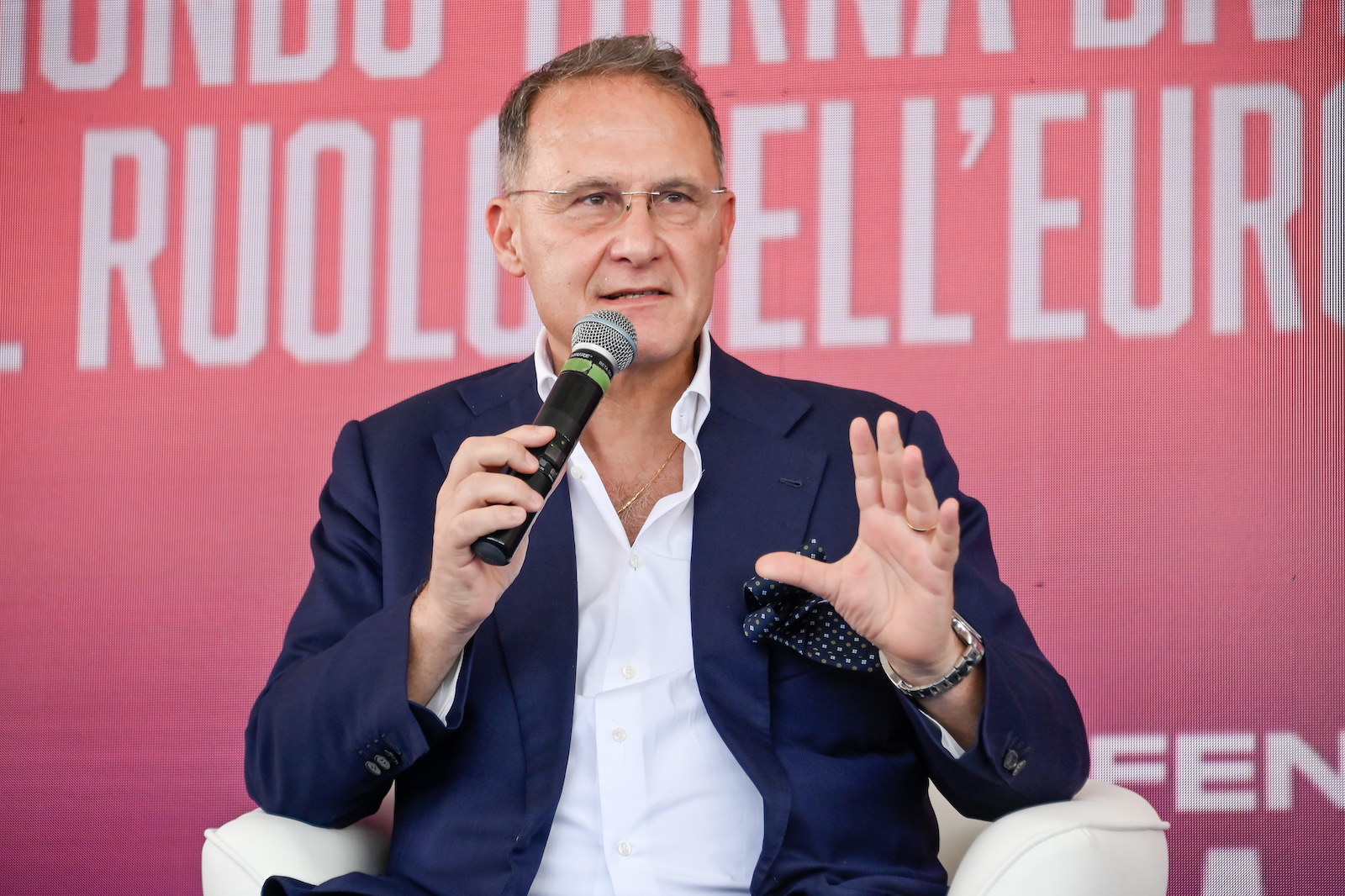 su garofani si 232 persa la misura le regionali si giocano in campania parla segatori