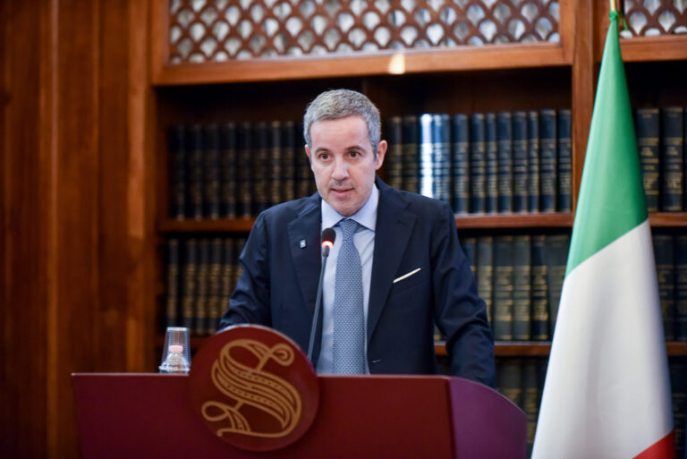 Uno scudo contro le minacce ibride è possibile. Parla Lombardo (Azione)