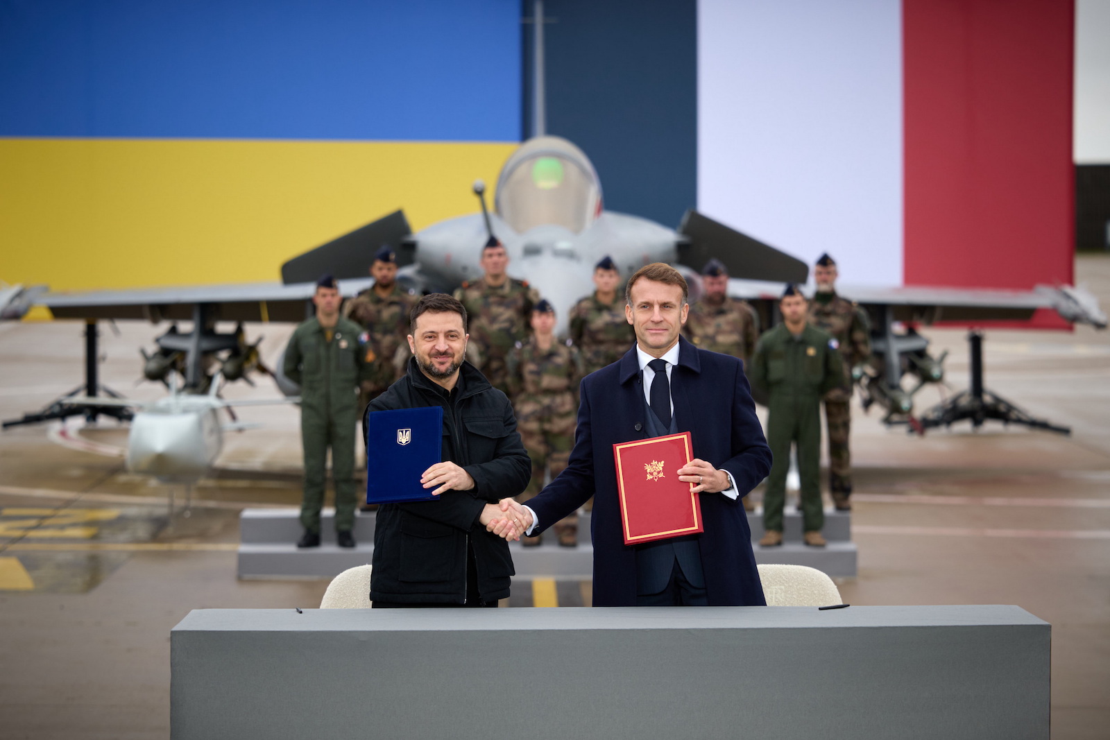 Armare l’Ucraina per difendere l’Europa. L’accordo Macro Zelensky letto da Darnis