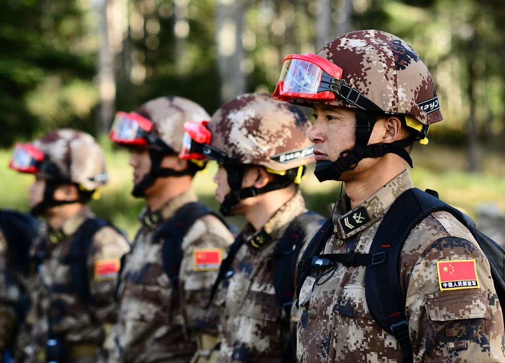 Deficienze artificiali. Ecco come le forze armate cinesi si addestrano ad ingannare l’IA