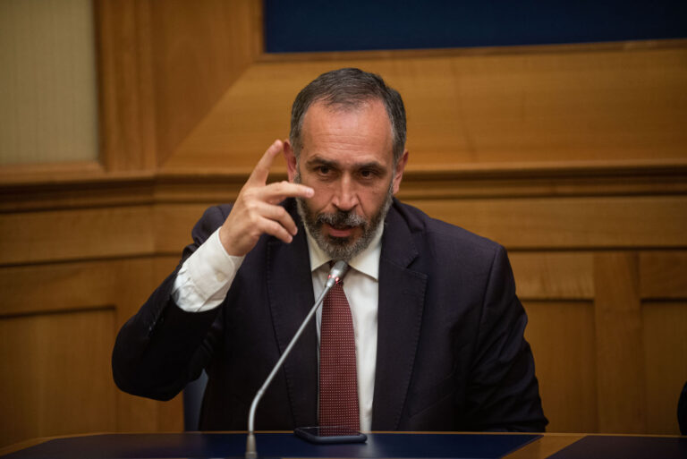 Tra ambigui e filoputinisti l’Italia perde credibilità sull’Ucraina. Parla Sensi