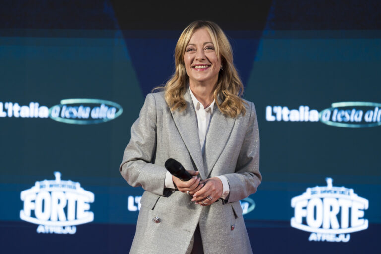 Atreju sempre più festa nazionale. Meloni? Scacco matto a Schlein. Il bilancio di Di Gregorio Atreju sempre più festa nazionale. Meloni? Scacco matto a Schlein. Il bilancio di Di Gregorio