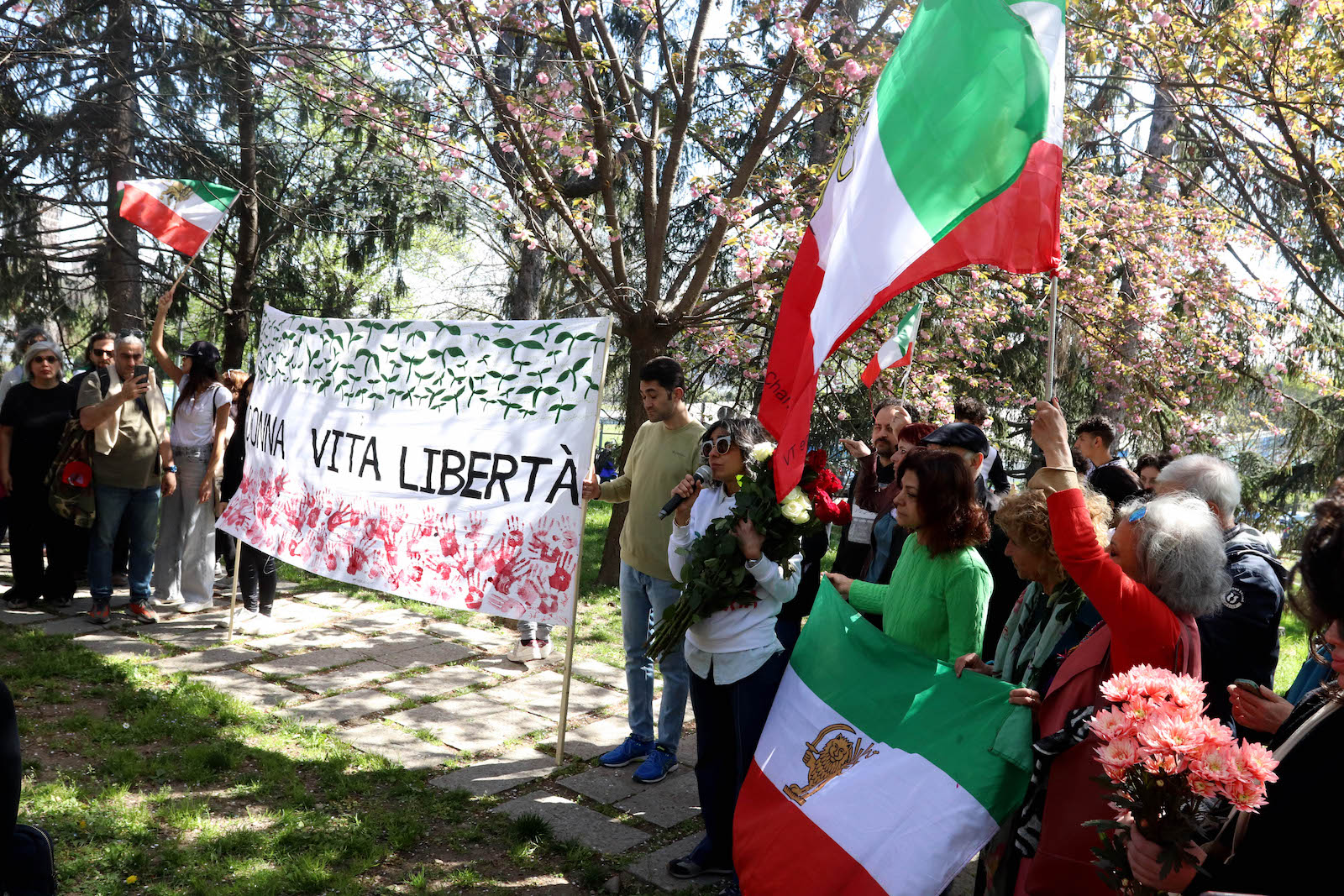 La controrivoluzione iraniana e i valori naturali dell’Occidente. Il commento di Ippolito