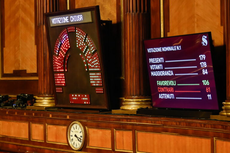 Tutte le debolezze dei “bloccatori” di riforme. L’antidoto (liberale) di Sterpa