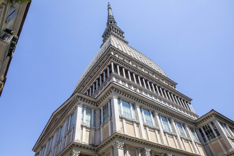 Scontri di Torino, la condanna trasversale di politica e istituzioni