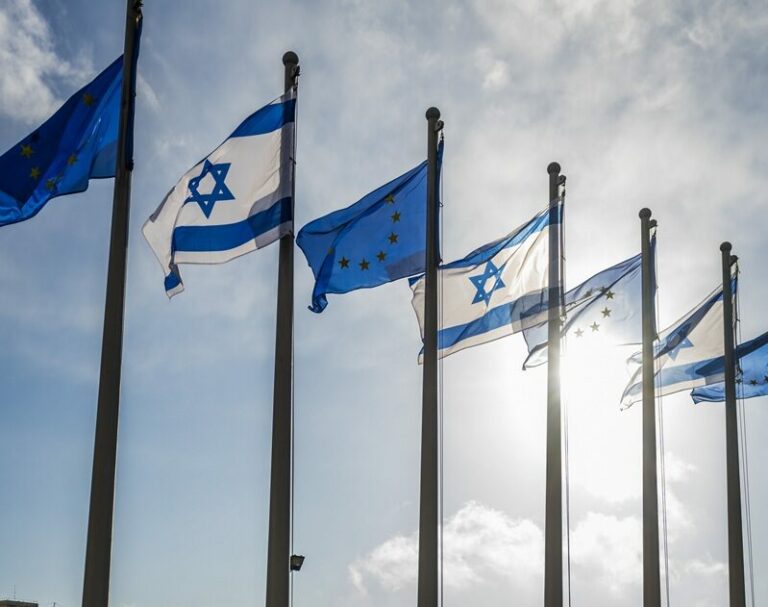 Una ferita. L’amarezza di Fiano sul silenzio Pd al ddl antisemitismo Una ferita. L’amarezza di Fiano sul silenzio Pd al ddl antisemitismo