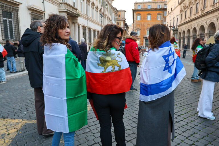 Meloni su Iran invita a compattarsi per il bene comune. Il discorso al Senato