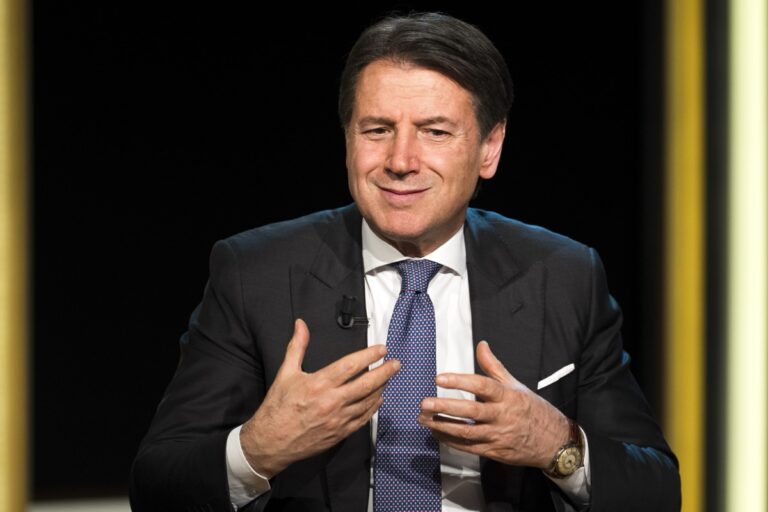 Tutte le contorsioni del nuovo vangelo post-woke di Giuseppe Conte. L’analisi di Polillo Tutte le contorsioni del nuovo vangelo post-woke di Giuseppe Conte. L’analisi di Polillo