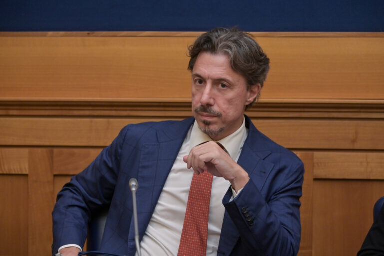 La legge sulle lobby è il primo passo verso la normalità democratica. Parla Longo La legge sulle lobby è il primo passo verso la normalità democratica. Parla Longo