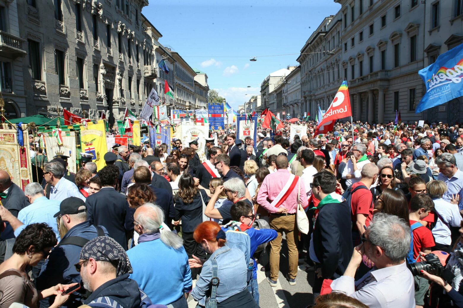 Gli opposti estremismi. Come non ripetere gli errori degli anni settanta