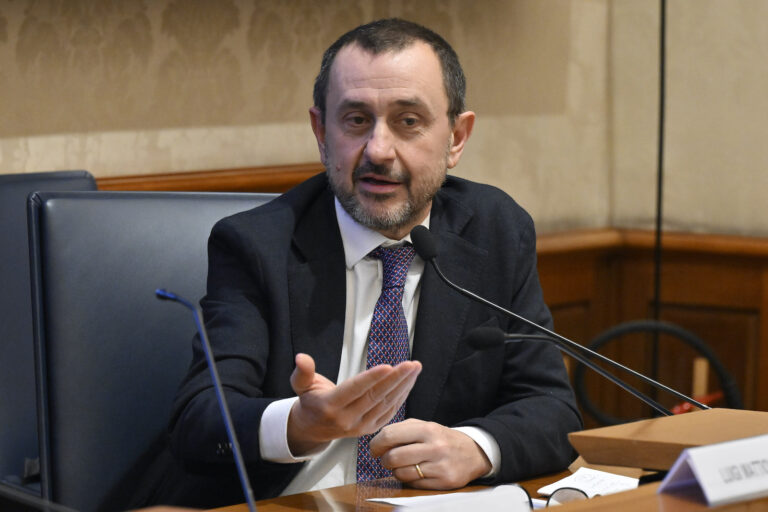 Perché condivido la linea (prudente) del governo su Hormuz. Parla Rosato (Azione)