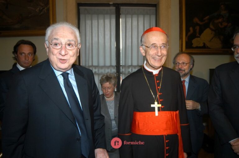 Da Cossiga a Berlusconi. Naccarato racconta don Camillo, il porporato che parlava alla politica