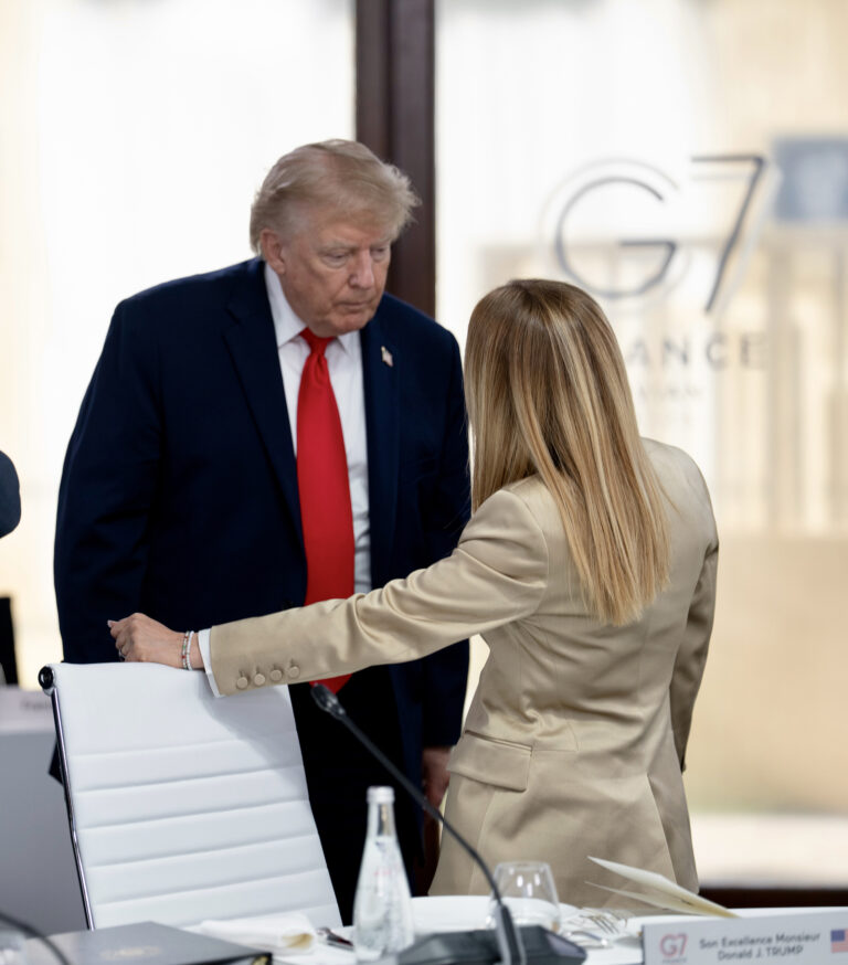 L’arroganza di Trump è inaccettabile, difendiamo l’Italia. Parla Sensi L’arroganza di Trump è inaccettabile, difendiamo l’Italia. Parla Sensi