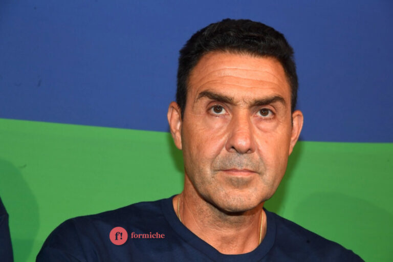 Da Vannacci a Di Battista, il ritorno del ”puro più puro che ti epura”. La riflessione di Merlo Da Vannacci a Di Battista, il ritorno del ”puro più puro che ti epura”. La riflessione di Merlo