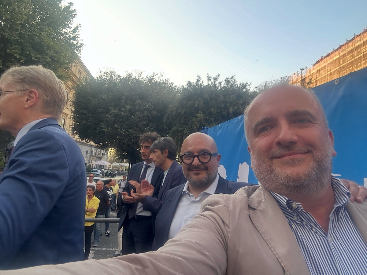 Antonio Iannone e Gennaro Sangiuliano Castellammare di Stabia per dire No alla mafia sinistra insieme ai dirigenti apicali di Fratelli d’Italia