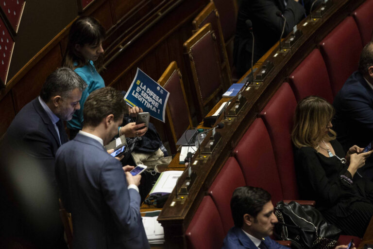 Chi e perché soffia sul fuoco del caso Roggero. L’opinione di D’Anna Chi e perché soffia sul fuoco del caso Roggero. L’opinione di D’Anna