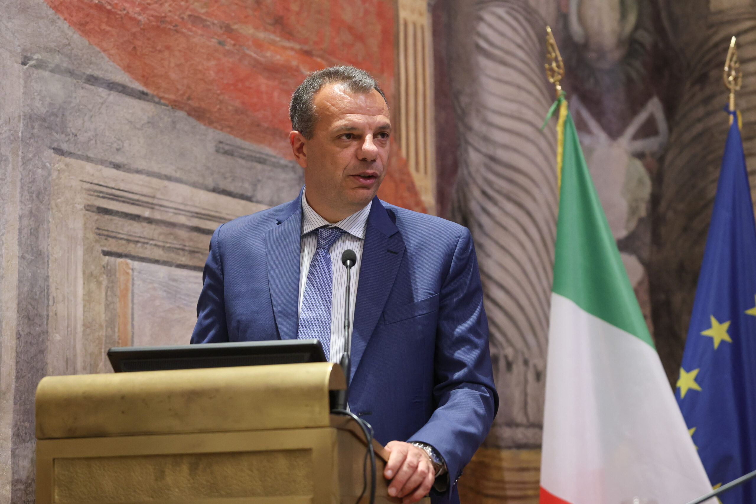 nella sfida dell8217ai con la cina la forza dell8217europa resta la democrazia parla scurria fdi da Formiche.net nella sfida dell8217ai con la cina la forza dell8217europa resta la democrazia parla scurria fdi