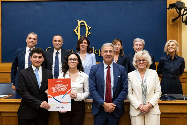 Dal presente al 2050, la politica cerca una bussola. Il progetto dell’Assemblea sul Futuro Dal presente al 2050, la politica cerca una bussola. Il progetto dell’Assemblea sul Futuro